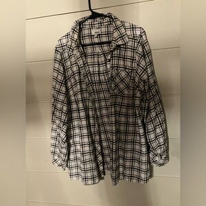 Sonoma women’s Black and White plaid  Shirt 2X